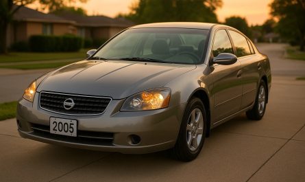 Nissan Altima 2005 Parked Outside During Sunset.
